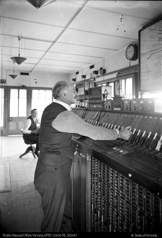 INTERIOR FLINDERS STREET "D" SIGNAL BOX