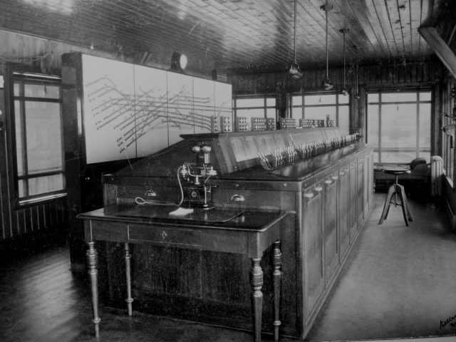 Malmö C signal box internior, with its Westinghouse Brake and Signal Co. Ltd Style 'K' miniature power lever frame photograph 1