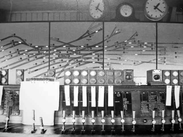 Malmö C signal box internior, with its Westinghouse Brake and Signal Co. Ltd Style 'K' miniature power lever frame photograph 3