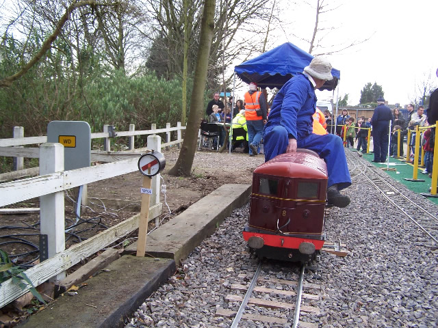 Acton Miniature Railway with their tempoary LT style signals, this is the banner repeater WN4 acting as a shunt signal. 