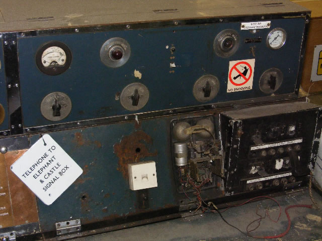 Elephant and Castle Westinghosue miniature power N style lever frame 3